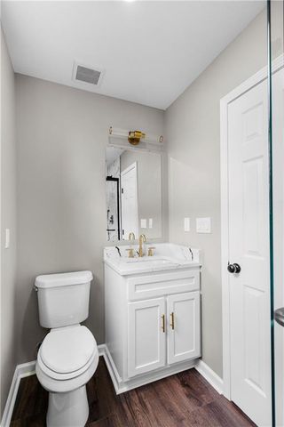 5647 WAYNE Avenue, Kansas City, MO 64110