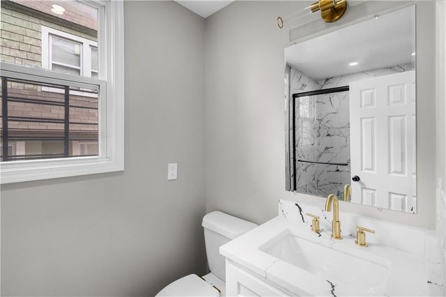 5647 WAYNE Avenue, Kansas City, MO 64110