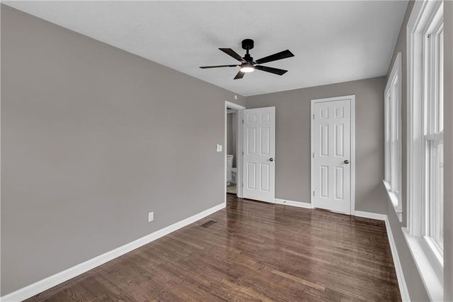 5647 WAYNE Avenue, Kansas City, MO 64110