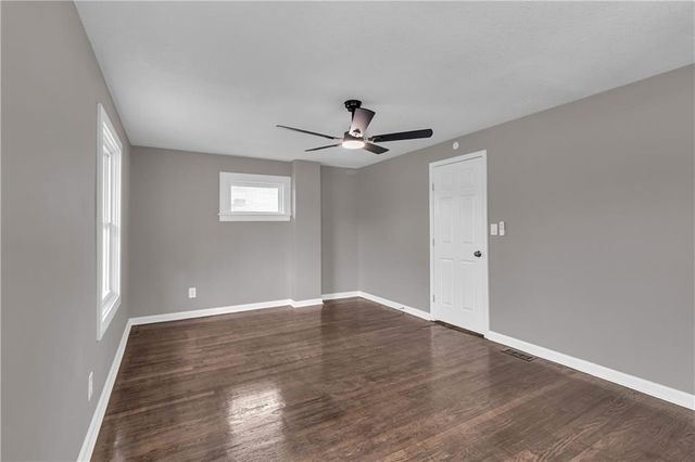 5647 WAYNE Avenue, Kansas City, MO 64110