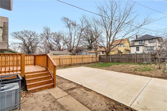 5647 WAYNE Avenue, Kansas City, MO 64110