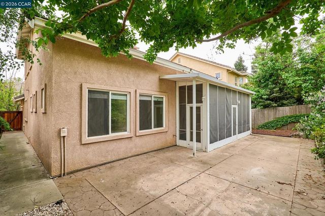 3007 Bergamo Ct, Sacramento, CA 95833