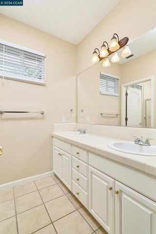 3007 Bergamo Ct, Sacramento, CA 95833