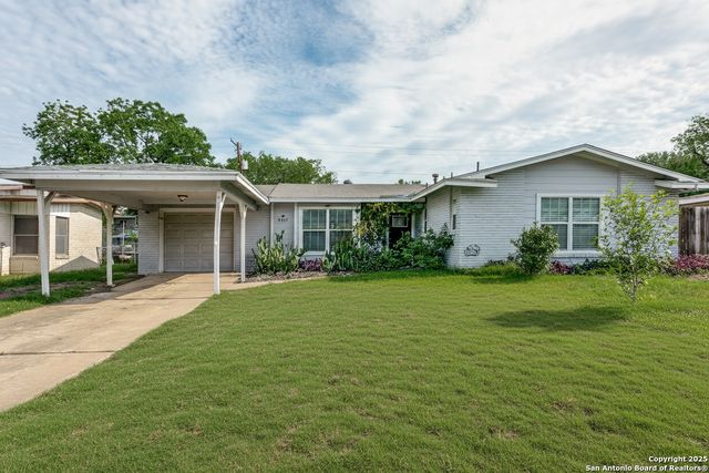 4439 Tropical Dr., San Antonio, TX 78218