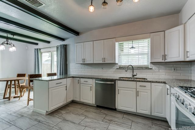 4439 Tropical Dr., San Antonio, TX 78218