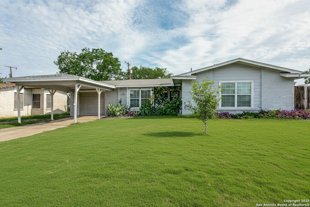 4439 Tropical Dr., San Antonio, TX 78218