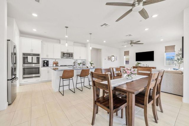 41462 Harvey Mudd Drive, Palm Desert, CA 92211