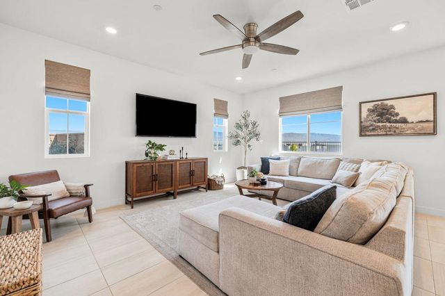 41462 Harvey Mudd Drive, Palm Desert, CA 92211