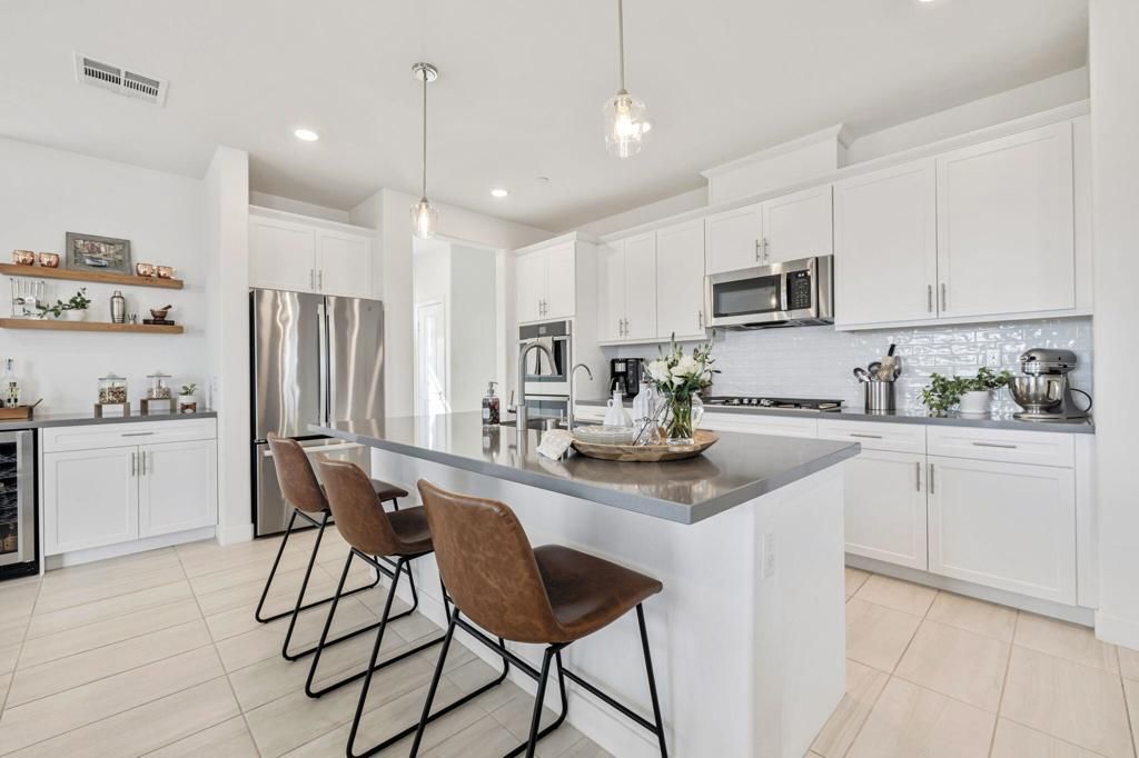 41462 Harvey Mudd Drive, Palm Desert, CA 92211