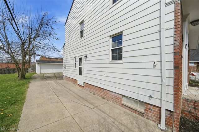 3722 Lindholm Road, Shaker Heights, OH 44120