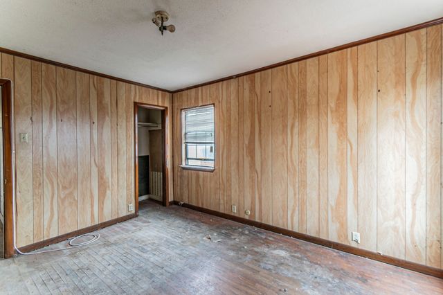 1205 Oak Street, Grand Prairie, TX 75050