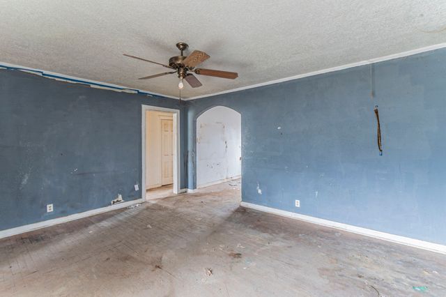 1205 Oak Street, Grand Prairie, TX 75050