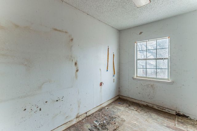 1205 Oak Street, Grand Prairie, TX 75050