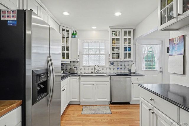 7501 Rauschelbach Street, Shelby Charter Township, MI 48317