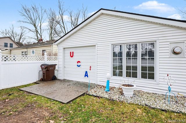 7501 Rauschelbach Street, Shelby Charter Township, MI 48317