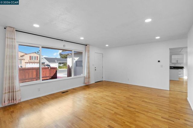 626 626 28Th St, Richmond, CA 94804