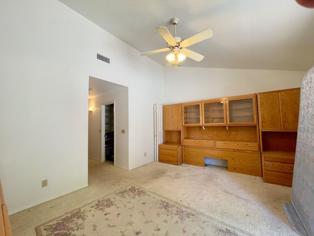 838 E Catalina Circle, Fresno, CA 93730