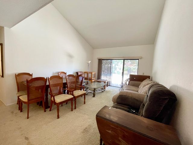 838 E Catalina Circle, Fresno, CA 93730