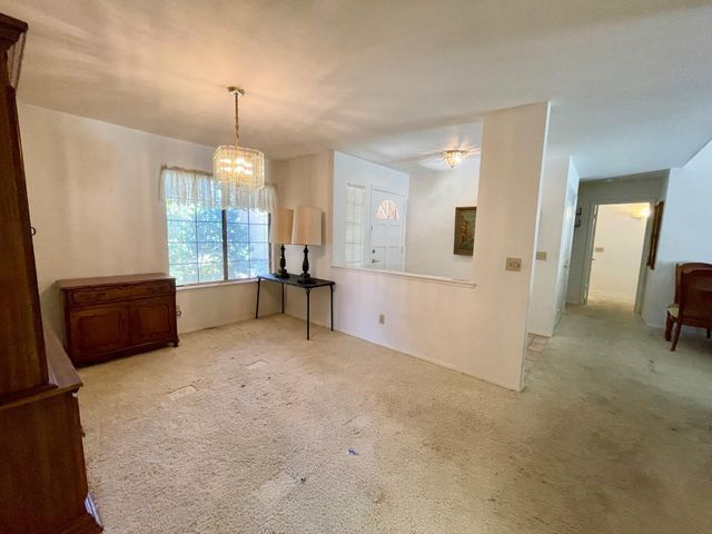 838 E Catalina Circle, Fresno, CA 93730