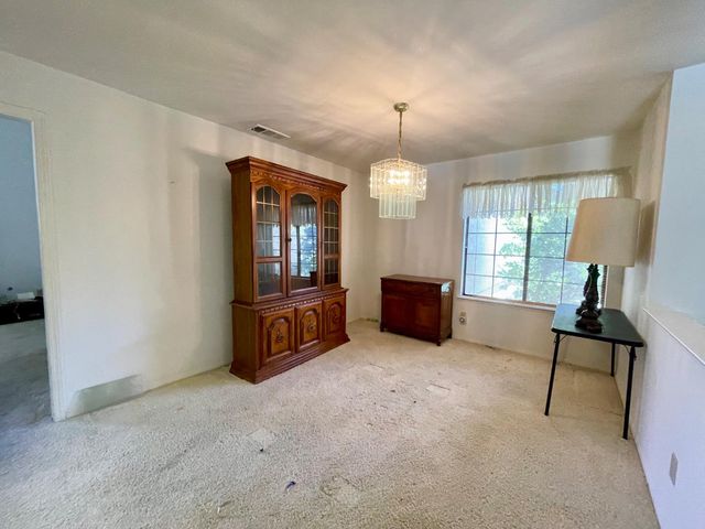838 E Catalina Circle, Fresno, CA 93730