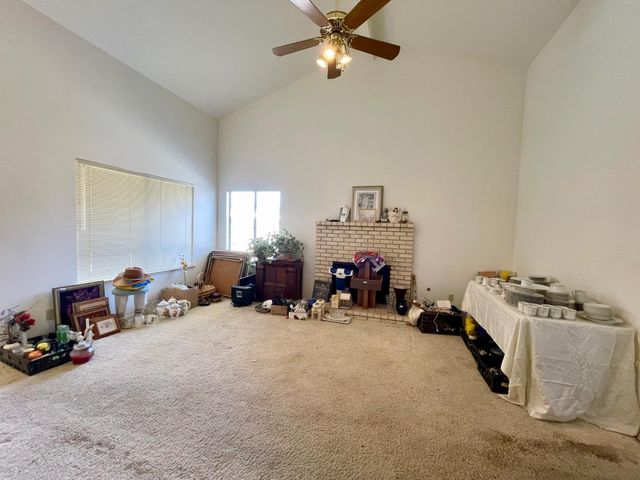 838 E Catalina Circle, Fresno, CA 93730