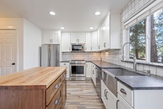 1101 SW Silver Lake Boulevard, Bend, OR 97702