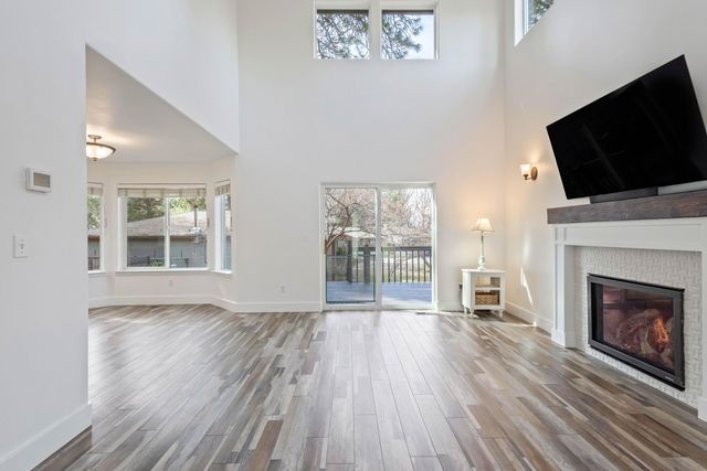 1101 SW Silver Lake Boulevard, Bend, OR 97702