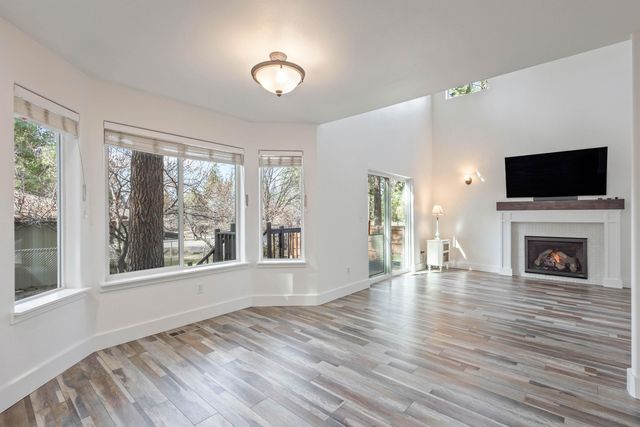 1101 SW Silver Lake Boulevard, Bend, OR 97702