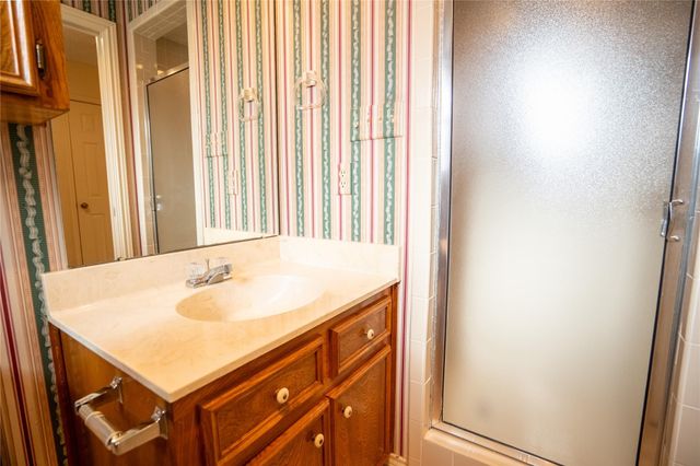 3005 Davis ST, Taylor, TX 76574