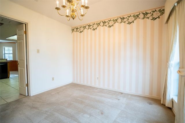 3005 Davis ST, Taylor, TX 76574