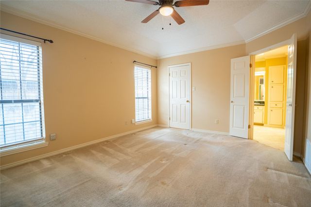 3005 Davis ST, Taylor, TX 76574