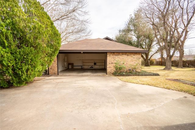 3005 Davis ST, Taylor, TX 76574