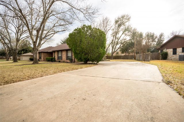 3005 Davis ST, Taylor, TX 76574