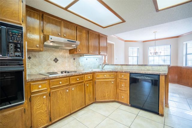 3005 Davis ST, Taylor, TX 76574