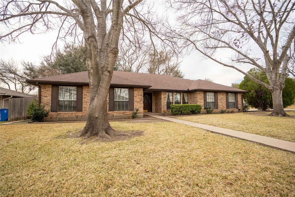 3005 Davis ST, Taylor, TX 76574
