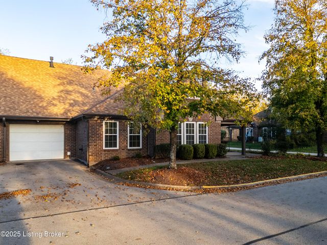 302 Eastbridge Ct 302, Louisville, KY 40223