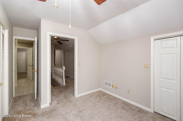 302 Eastbridge Ct 302, Louisville, KY 40223