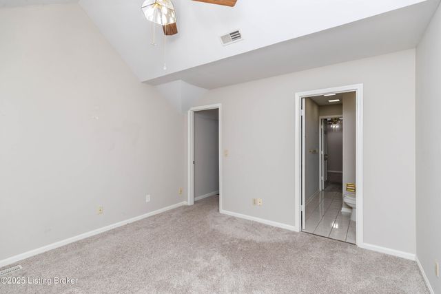 302 Eastbridge Ct 302, Louisville, KY 40223