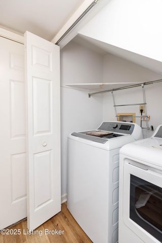 302 Eastbridge Ct 302, Louisville, KY 40223