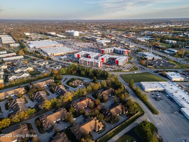 302 Eastbridge Ct 302, Louisville, KY 40223