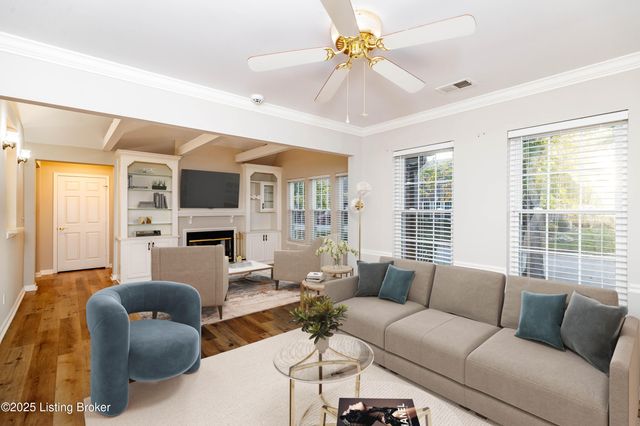 302 Eastbridge Ct 302, Louisville, KY 40223