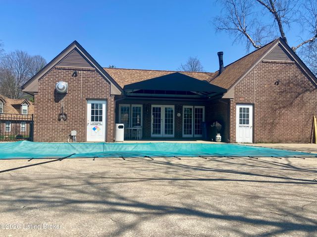 302 Eastbridge Ct 302, Louisville, KY 40223