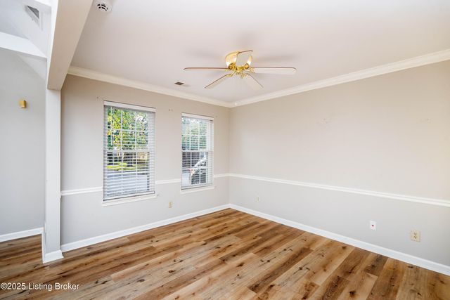 302 Eastbridge Ct 302, Louisville, KY 40223