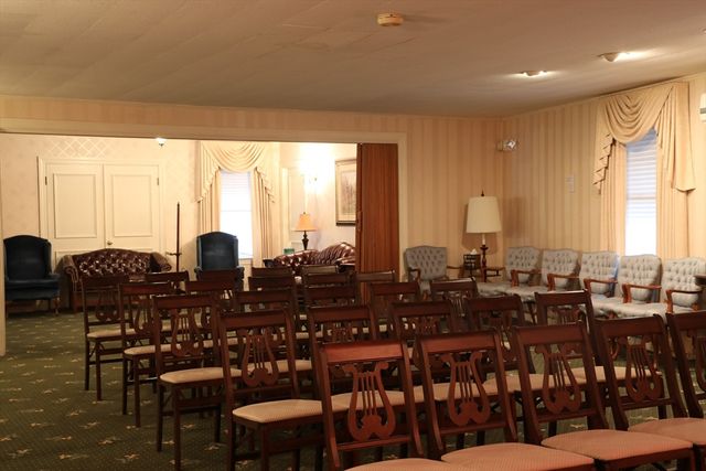 14 Walker St, Leominster, MA 01453