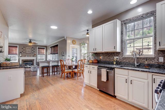 2934 JORDAN DR, Manchester, MD 21102