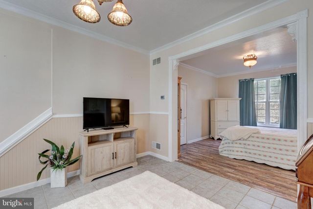 2934 JORDAN DR, Manchester, MD 21102