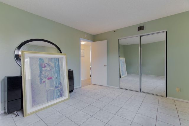 2786 Tennis Club Drive 101, West Palm Beach, FL 33417