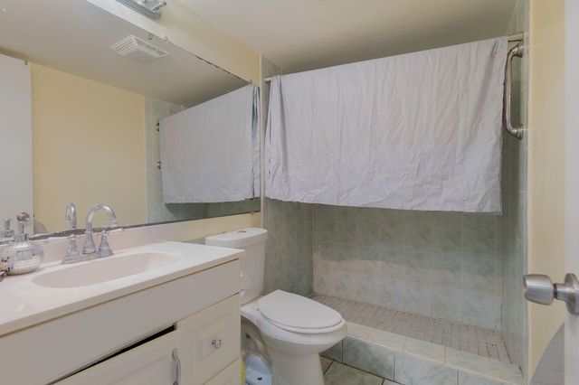 2786 Tennis Club Drive 101, West Palm Beach, FL 33417