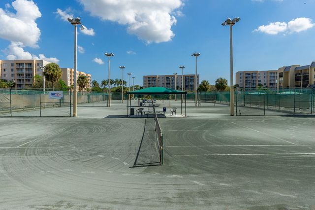 2786 Tennis Club Drive 101, West Palm Beach, FL 33417