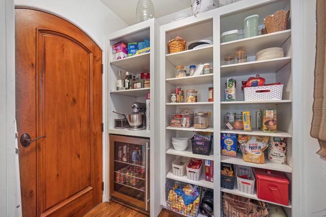 3501 Cutter Way, Sacramento, CA 95818
